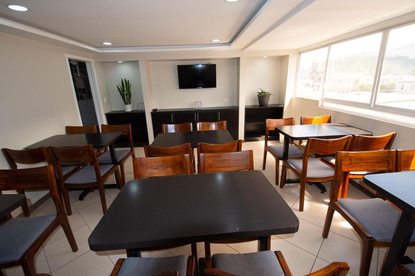 Hotel Plaza Victoria Ибара Екстериор снимка