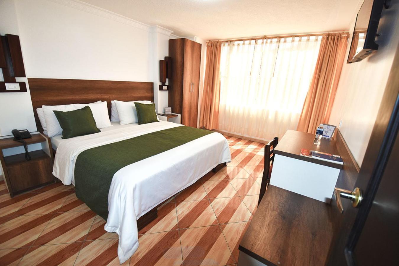Hotel Plaza Victoria Ибара Екстериор снимка