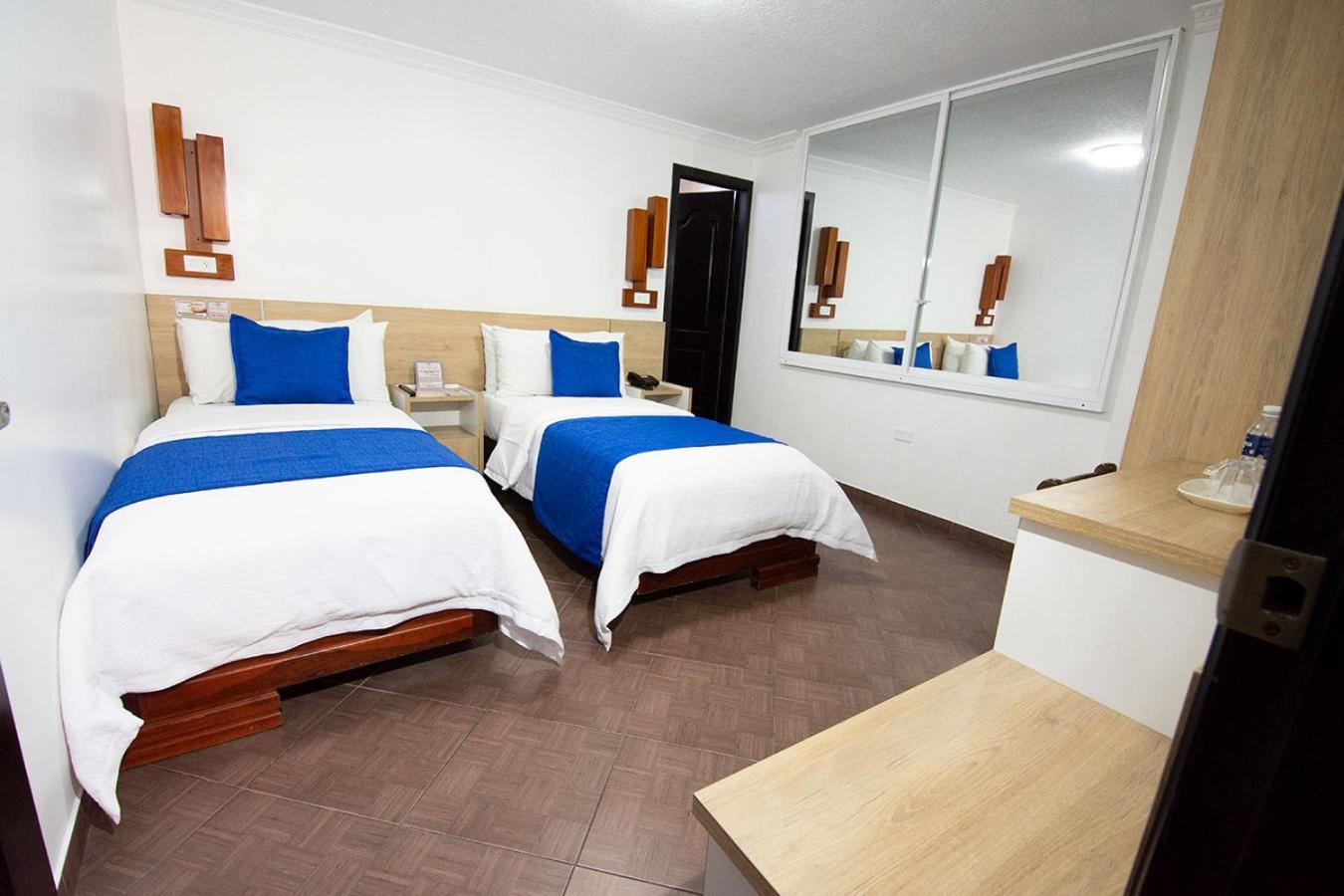 Hotel Plaza Victoria Ибара Екстериор снимка