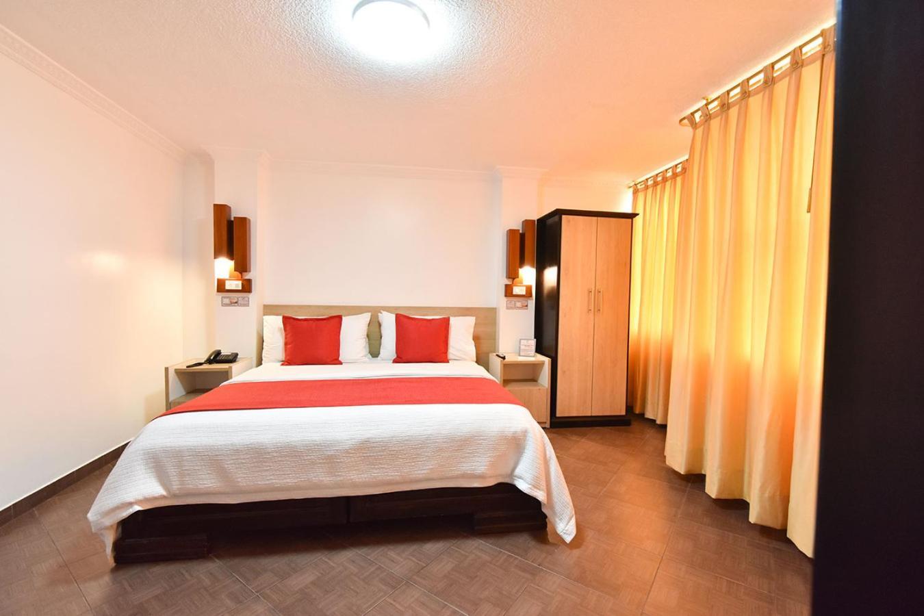 Hotel Plaza Victoria Ибара Екстериор снимка